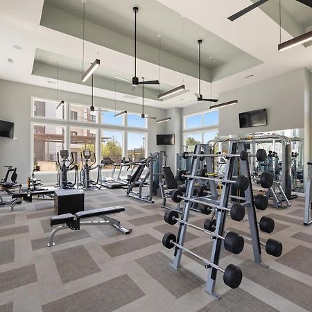 Kasa Southeast-Airport Austin Aparthotel Bagian luar foto
